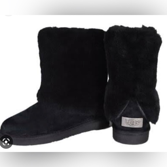 UGG Patten Sherpa Black on Black Boots - Picture 1 of 13